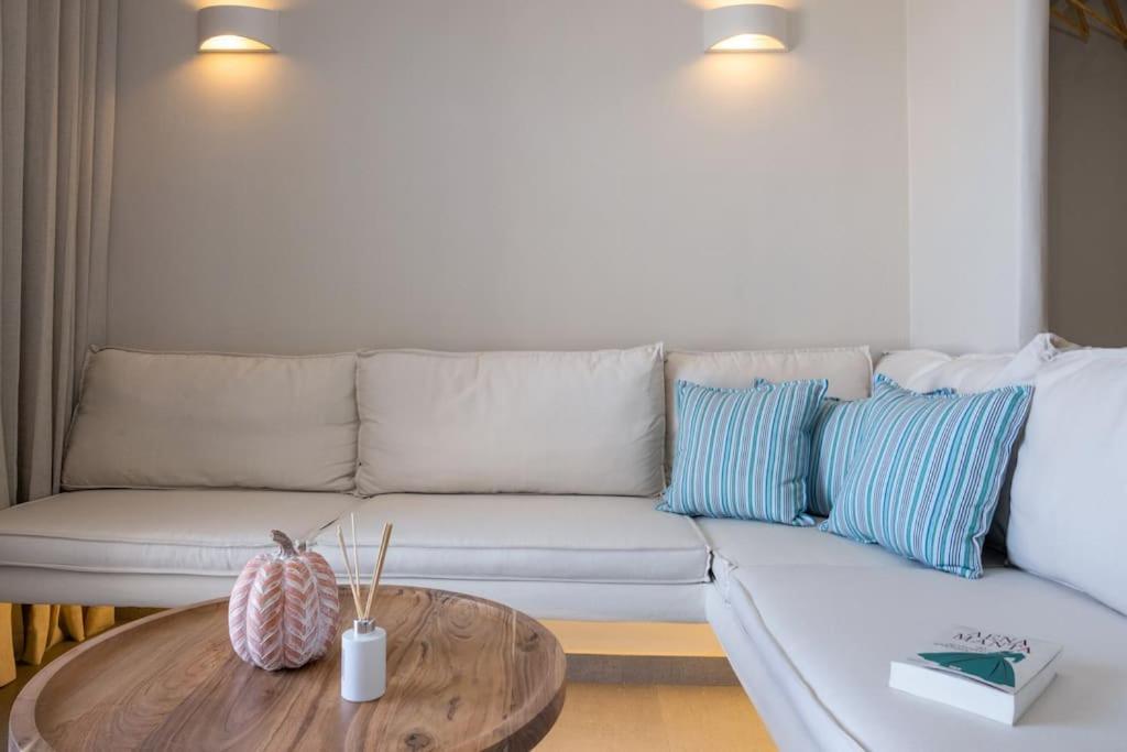 Pearl Suites And Villa Тинос Экстерьер фото
