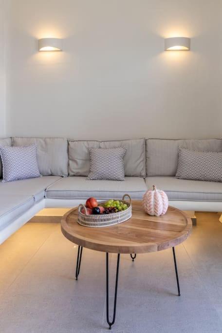 Pearl Suites And Villa Тинос Экстерьер фото